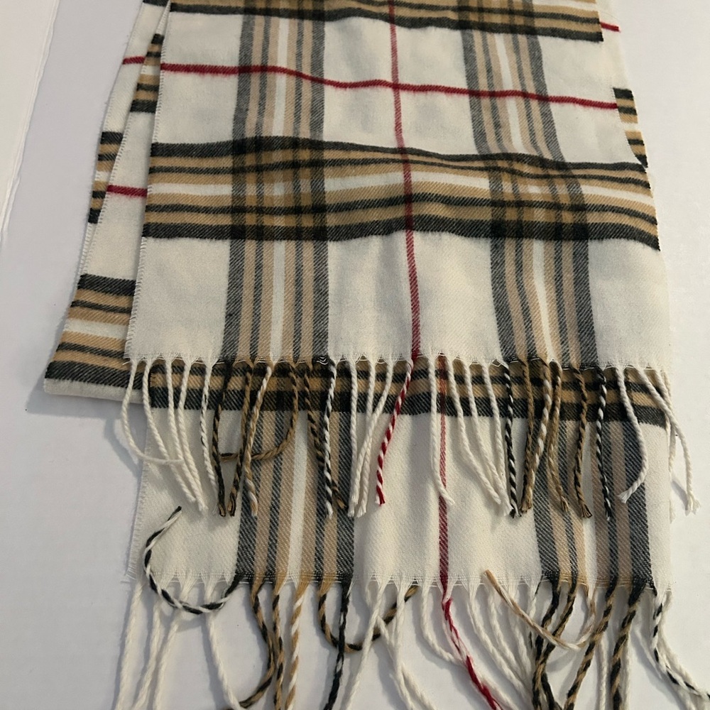 V. FRAAS Checkered Cashmink Scarf